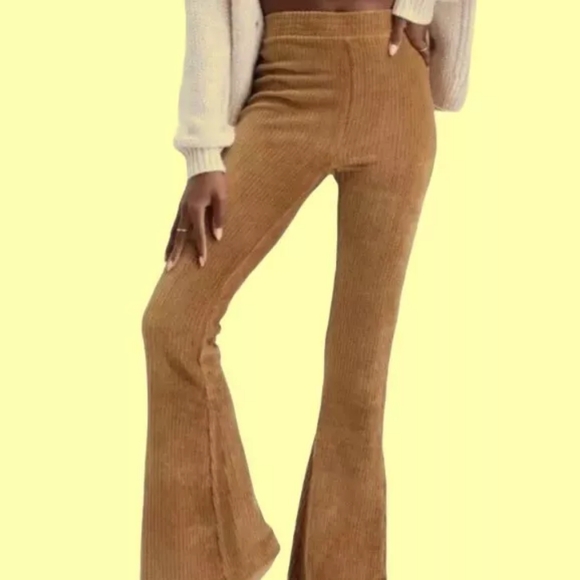 Aerie NWT Women’s High Rise Velvety Ribbed Bell Bottom Flare Pants Size Large - Picture 1 of 8